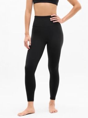 Athleta Ultra High Rise Elation 7/8 Tight.  Black.  Medium Petite